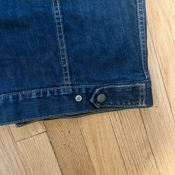 Levi's Classic Blue Denim Collarless Jacket with Tan Stitching - Picture 12 of 13
